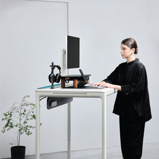 Beflo standing desk woman active standing