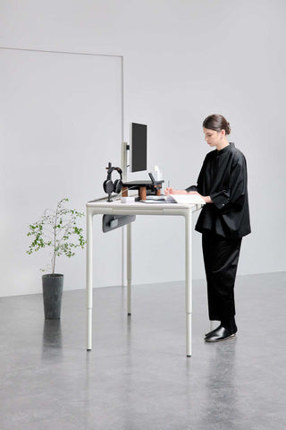 The Science Behind Standing Desks and Cognitive Performance