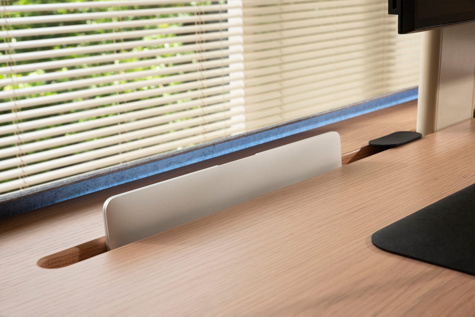 Tenon Desk Laptop Holder